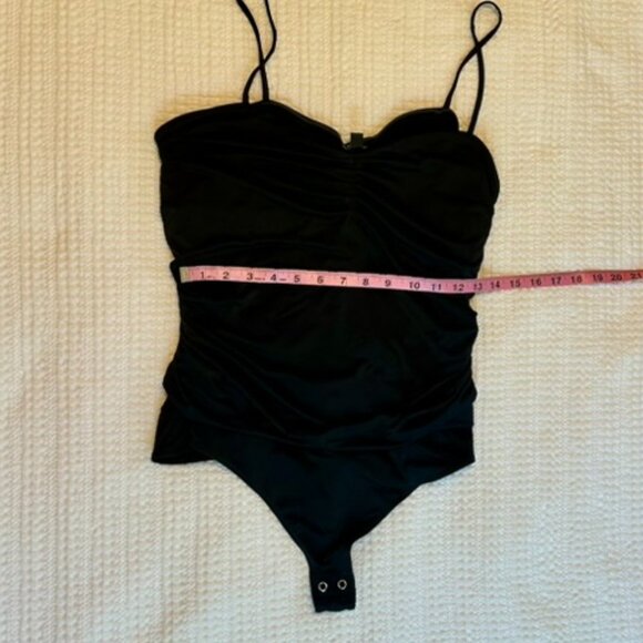 Express Body Contour Compression Ruched Bodysuit With Bra Cups - Picture 6 of 8